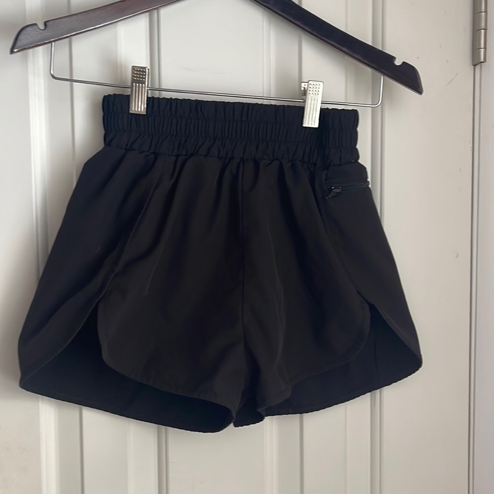 Amazon black athletic short
